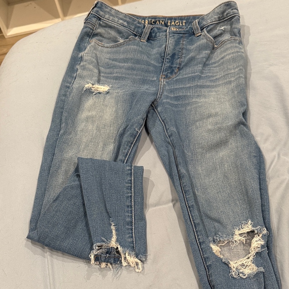 American Eagle Outfitters Women's Light Blue Ripped Skinny Jeans
